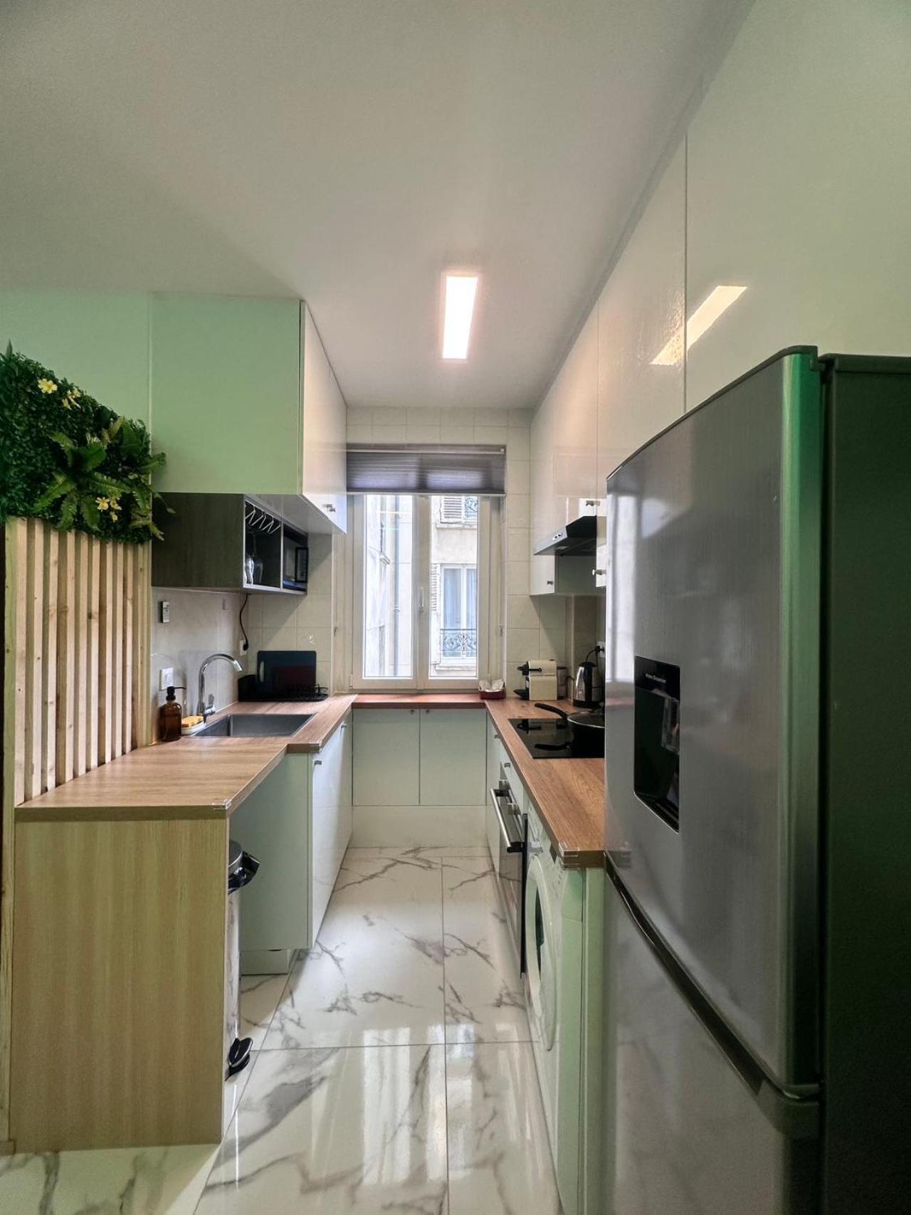 Superbe Appartement Renove Au Coeur De La Capitale Париж Экстерьер фото